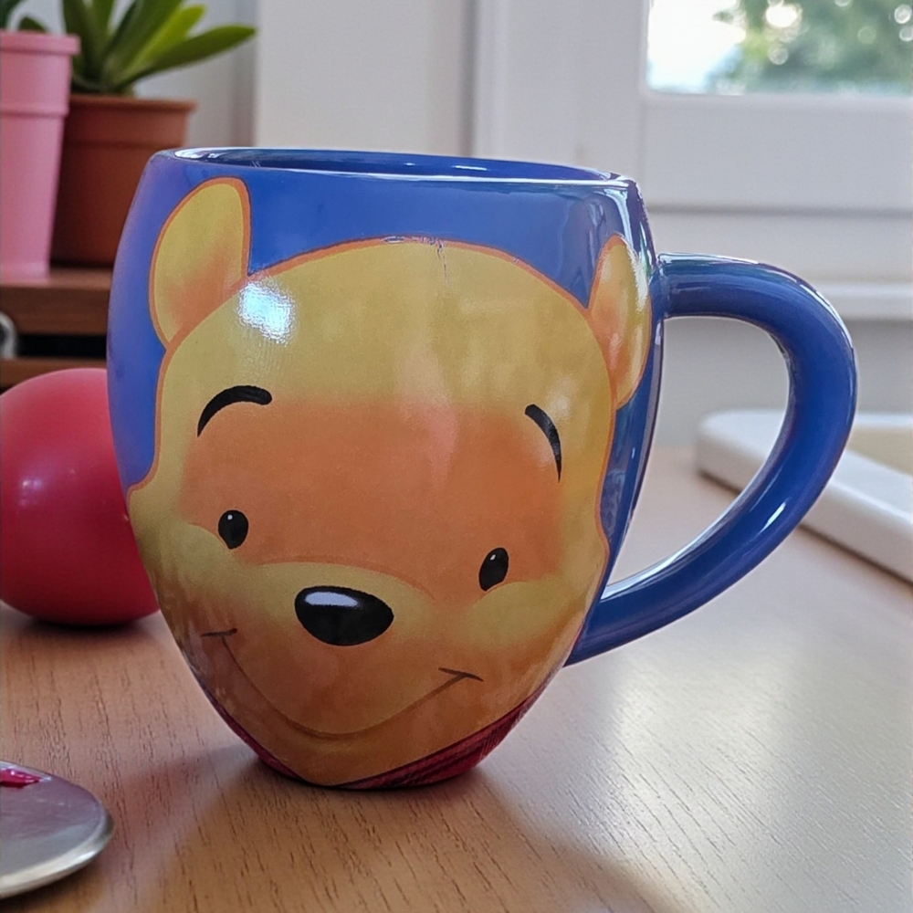 Disney Churchill Winnie the Pooh 16 Oz Durable Barrel Mug